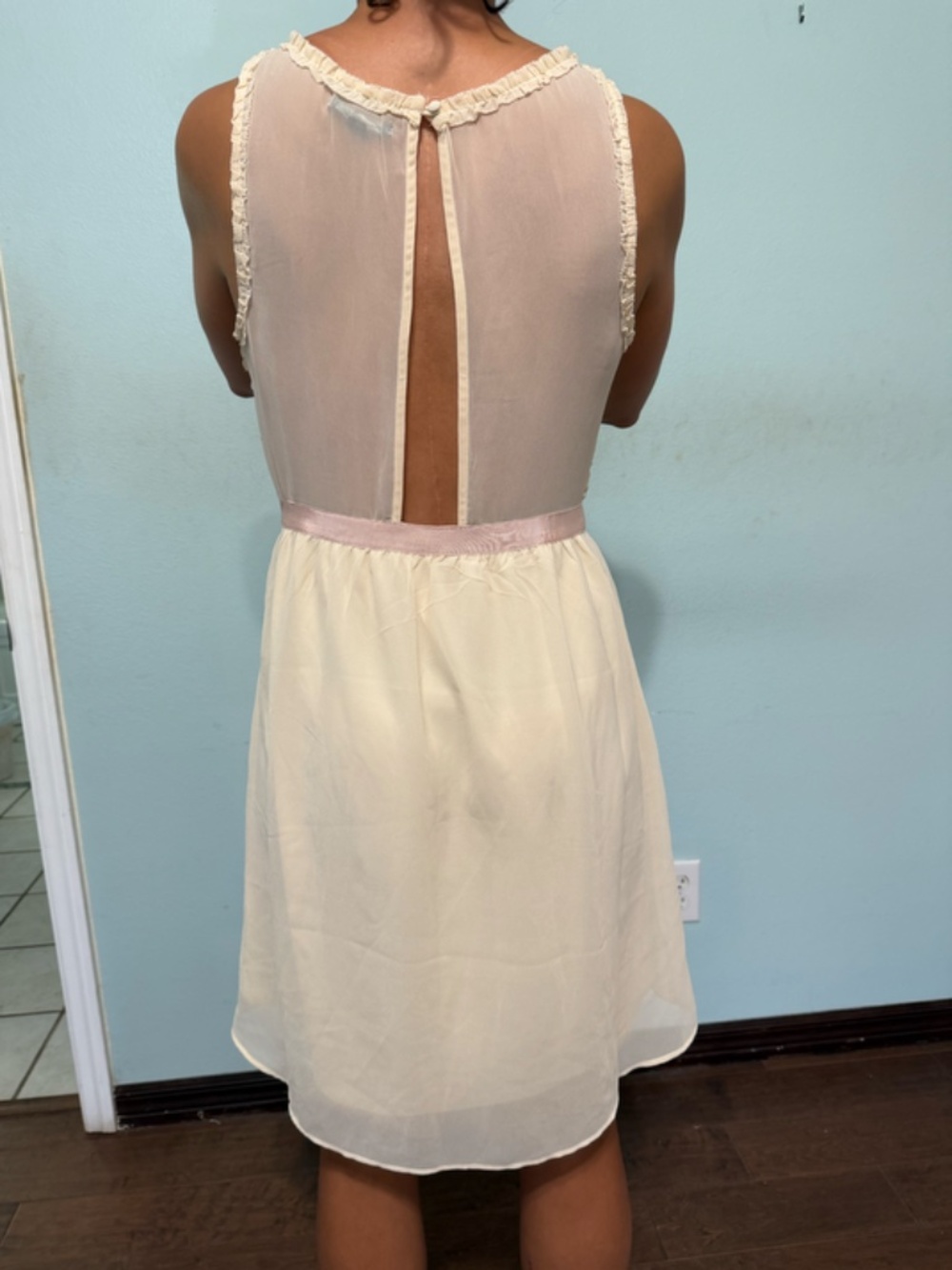 American Eagle Lace Dress - Cream Ivory Floral Open Back - Size M - Picture 2 of 3